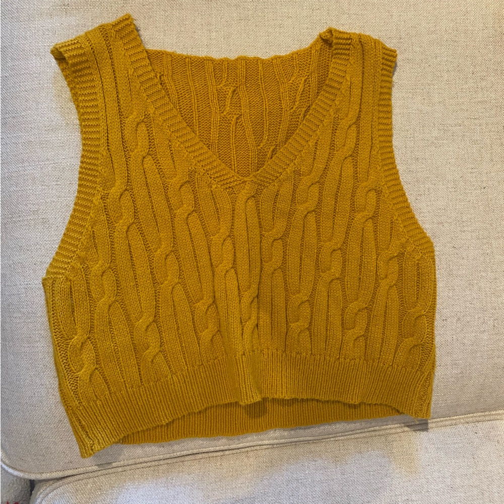Zara Yellow Sweater Vest. Size S